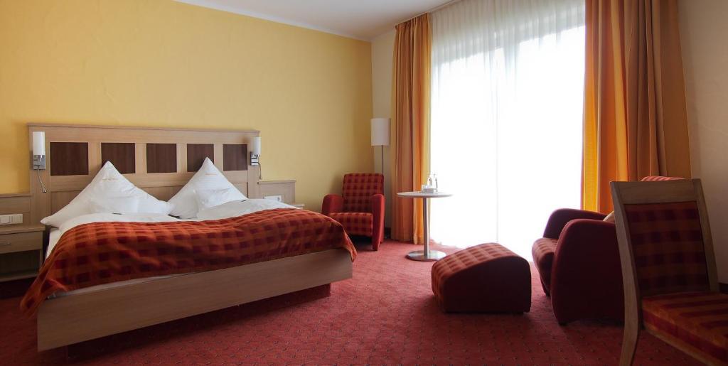 Land-Gut Hotel Zur Bruecke Garni Drolshagen Room photo